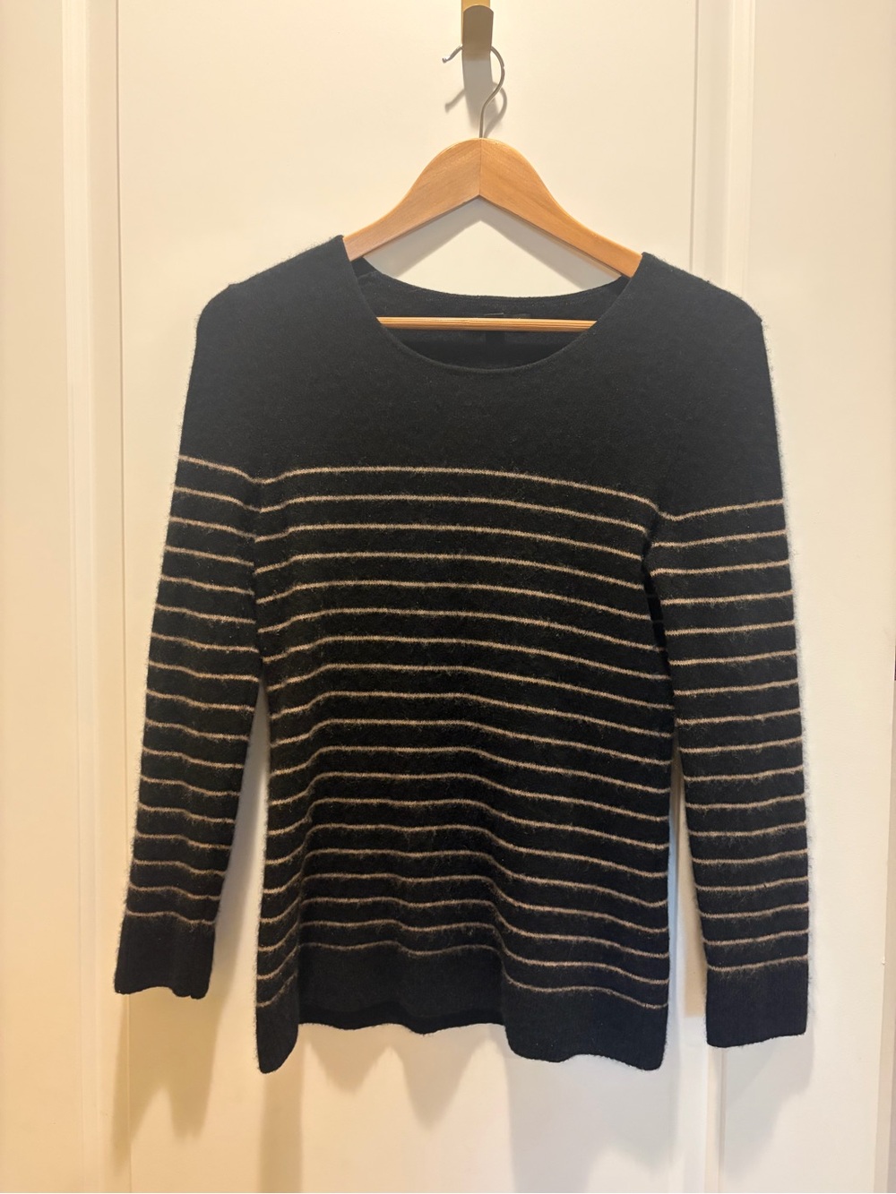 Women’s Black and Brown Striped Crewneck cashmere Sweater by 41 Hawthorn size M